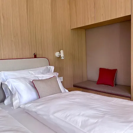 Surrounded By Green - Luxury Chalet At The Foot Of The Dolomites Apartment La Villa (Trentino Alto Adige)