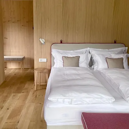 Apartment Surrounded By Green - Luxury Chalet At The Foot Of The Dolomites *