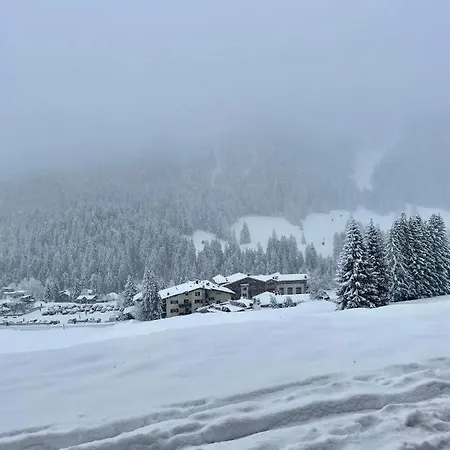 Surrounded By Green - Luxury Chalet At The Foot Of The Dolomites Apartment